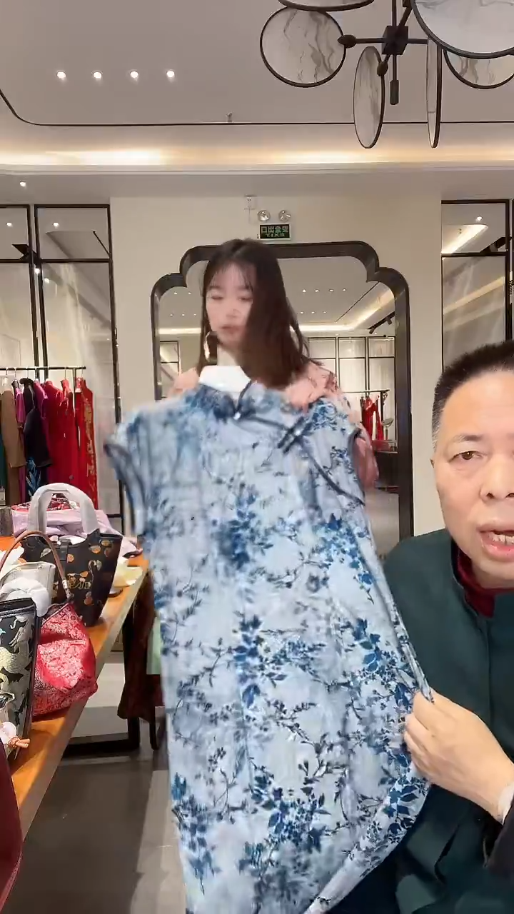 蓝色素雅定制款旗袍 299 xl