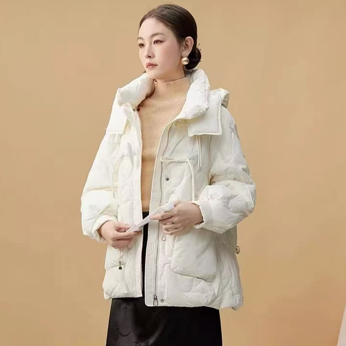 【W4316米白牛角扣羽绒服】时尚百搭秋冬保暖洋气好看女款外套女