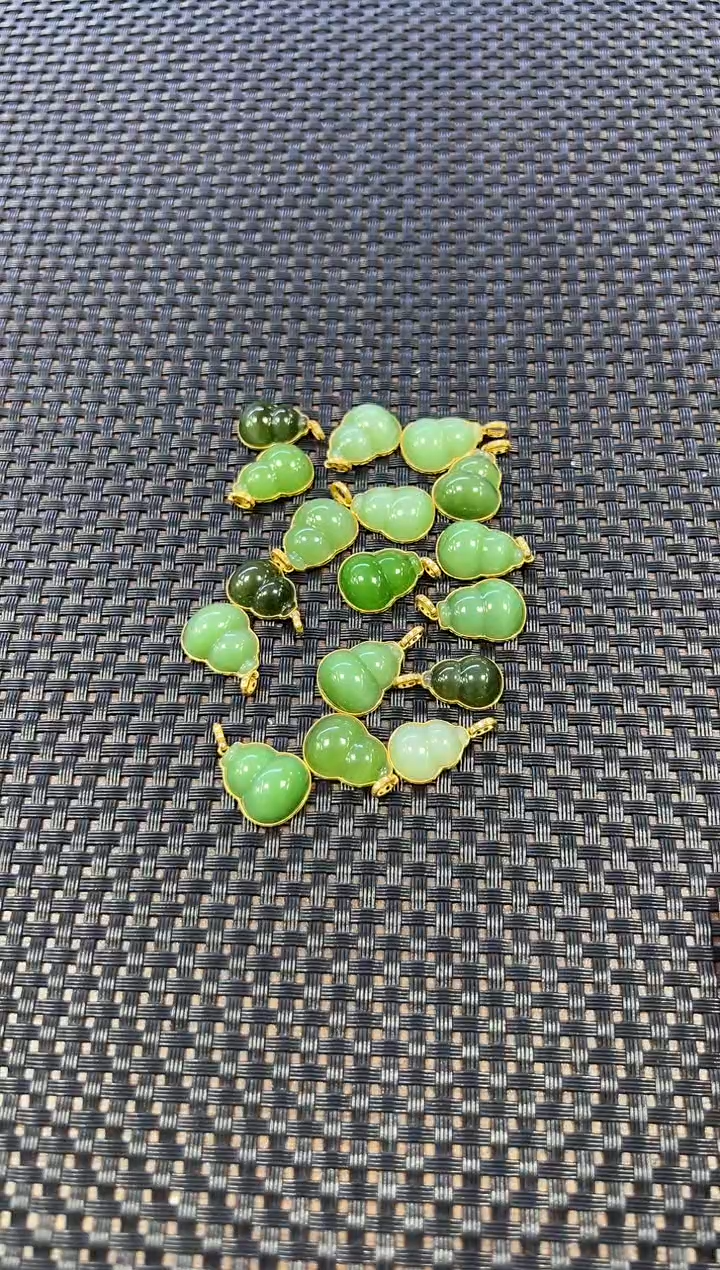 和田玉18K金镶嵌颈饰（多样性发一件） 0779