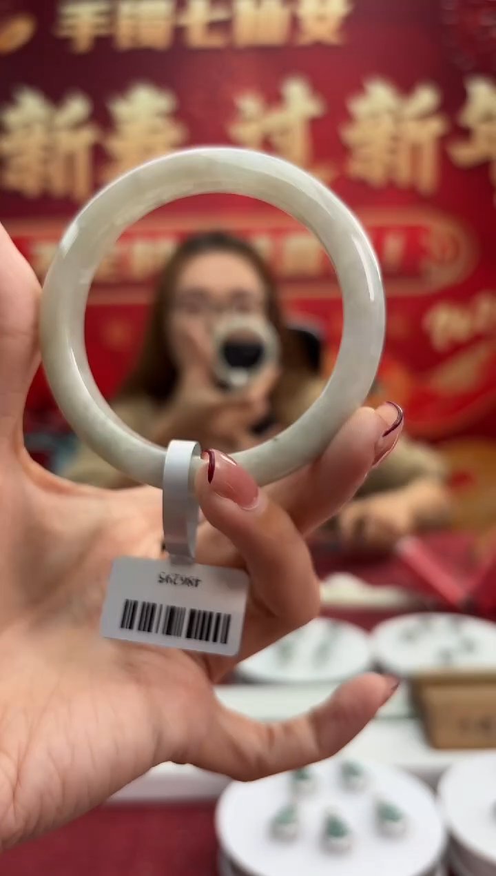 【闪购商品】翡翠手镯未镶嵌19手镯