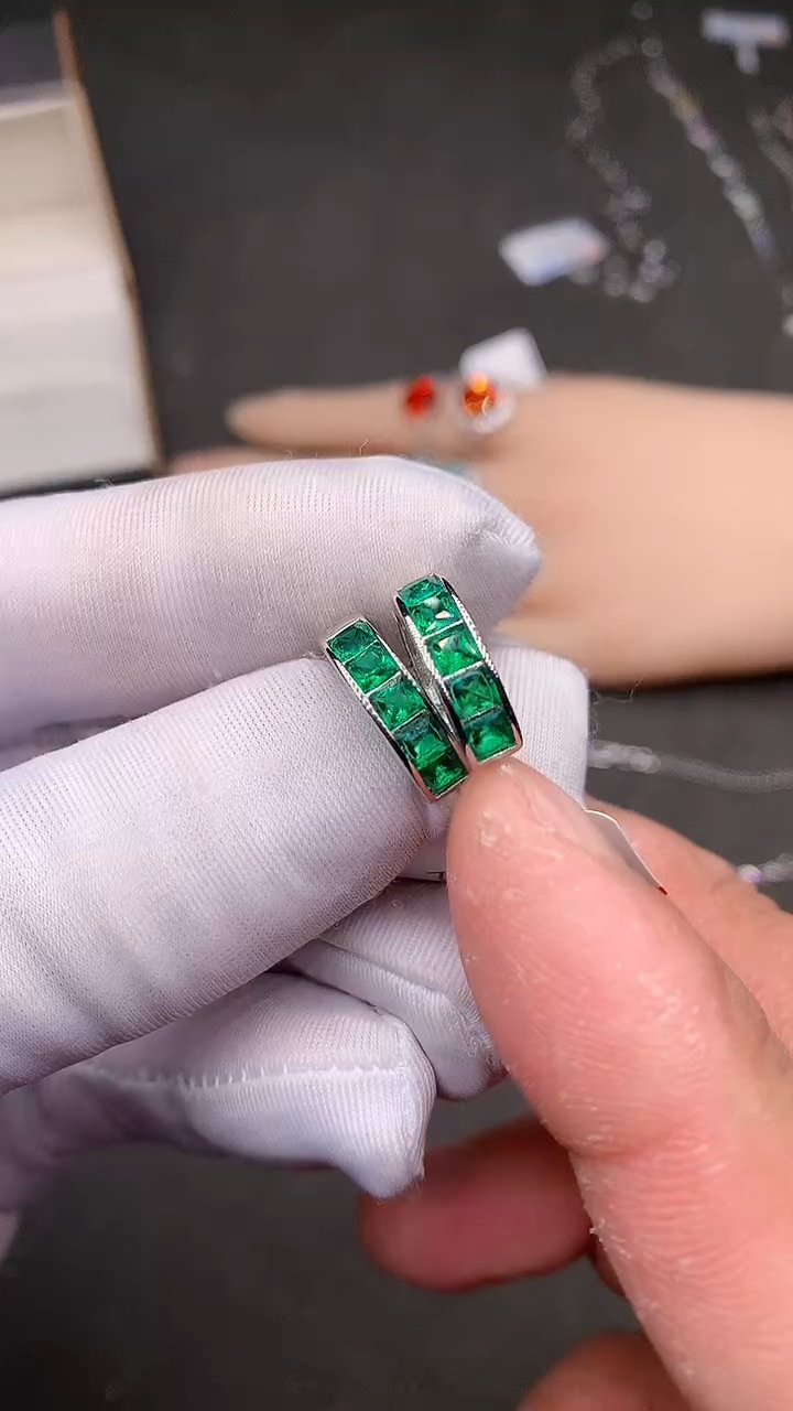 【闪购商品】祖母绿耳饰银S925镶嵌........