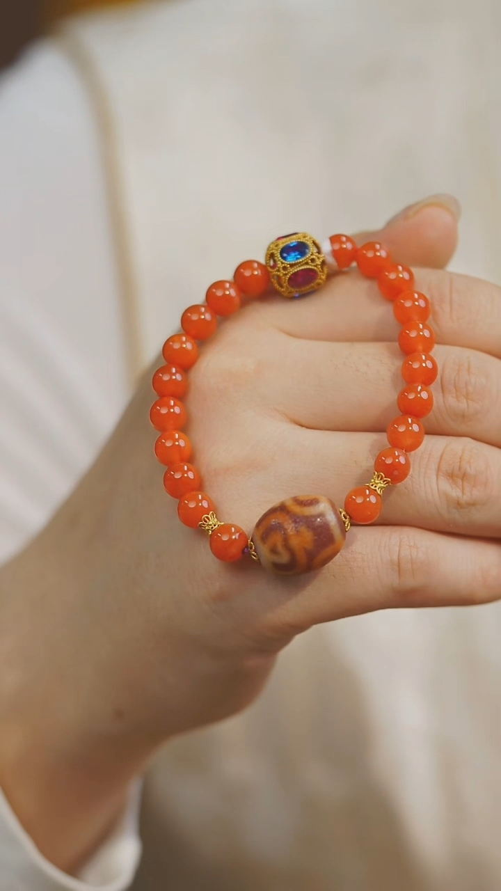 【闪购商品】玛瑙/玉髓手串未镶嵌多样性发其一