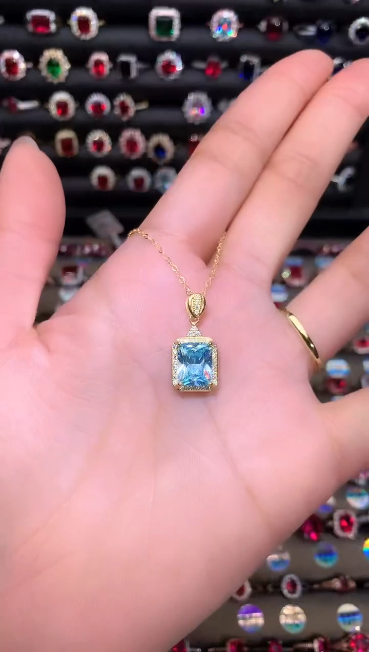 【闪购商品】海蓝宝石吊坠(赠链)银S925镶嵌810