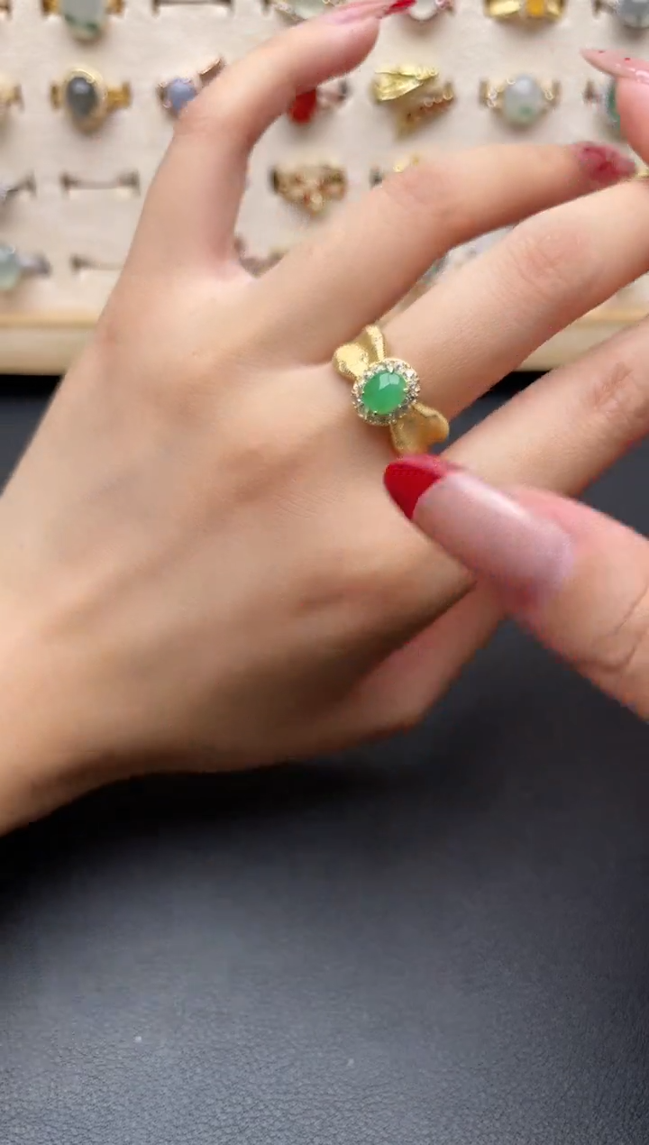 【闪购商品】翡翠戒指银S925镶嵌一物一证一礼盒