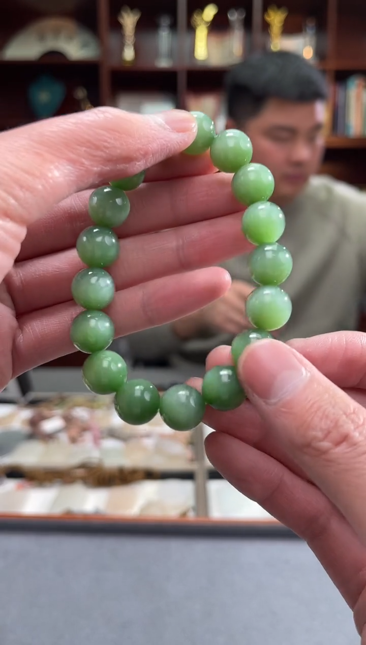 【闪购商品】和田玉手串未镶嵌猫眼卡12左右