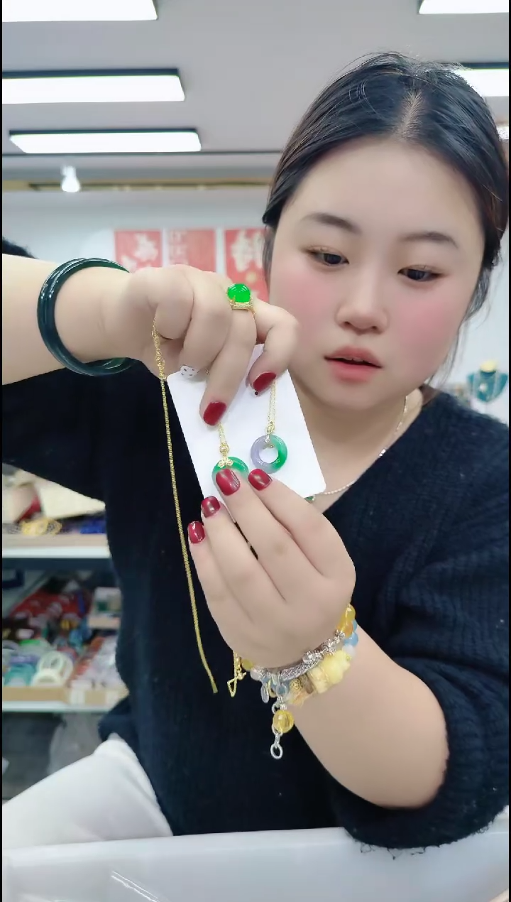 【闪购商品】玛瑙/玉髓颈饰合金25139 春带彩扣带链