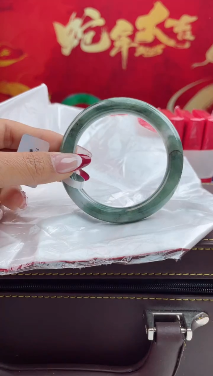 【闪购商品】翡翠手镯未镶嵌2翡翠手镯（微瑕）