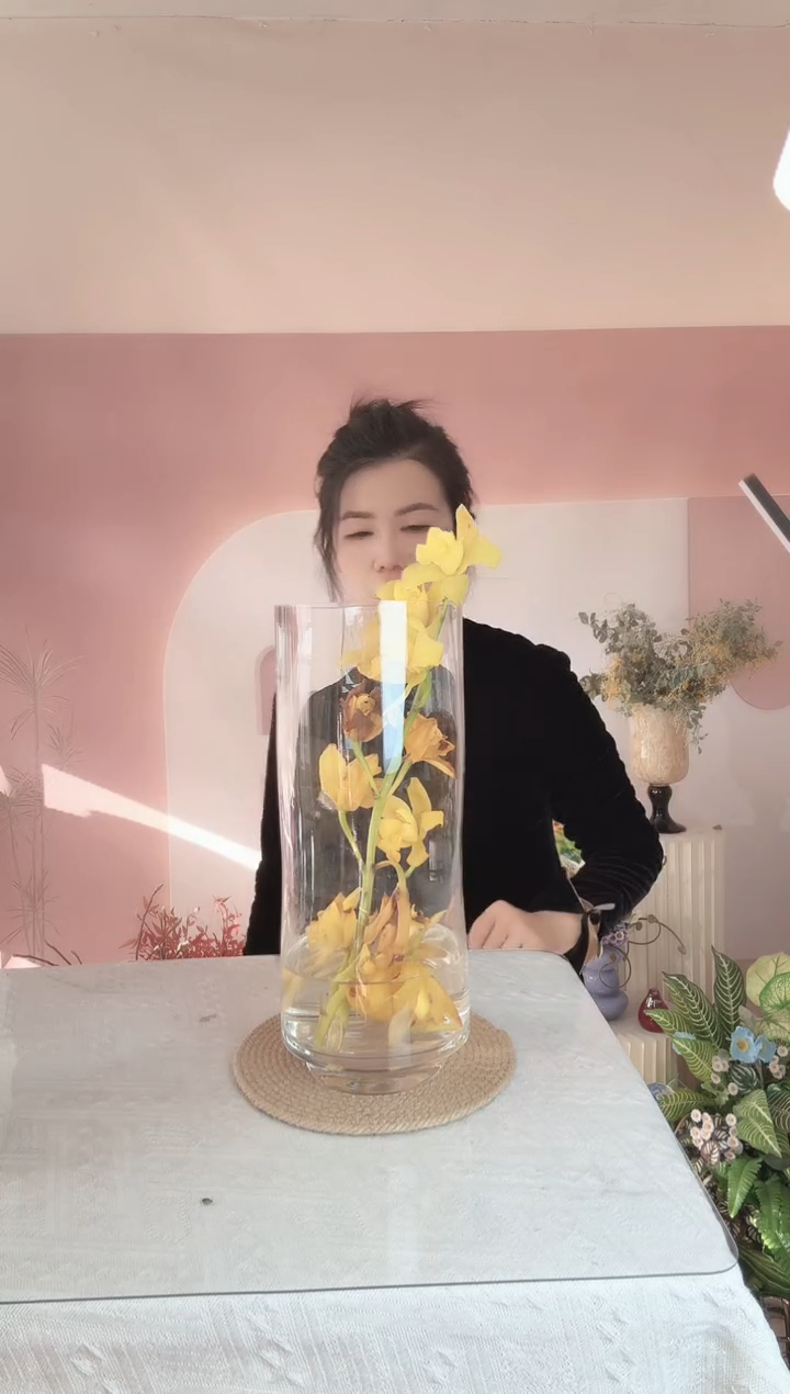 090直播玻璃花瓶