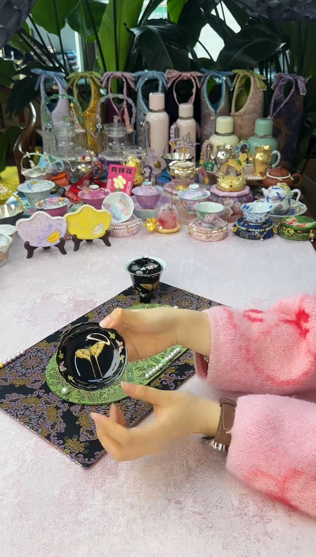 39雅同集黑底蝴蝶杯托