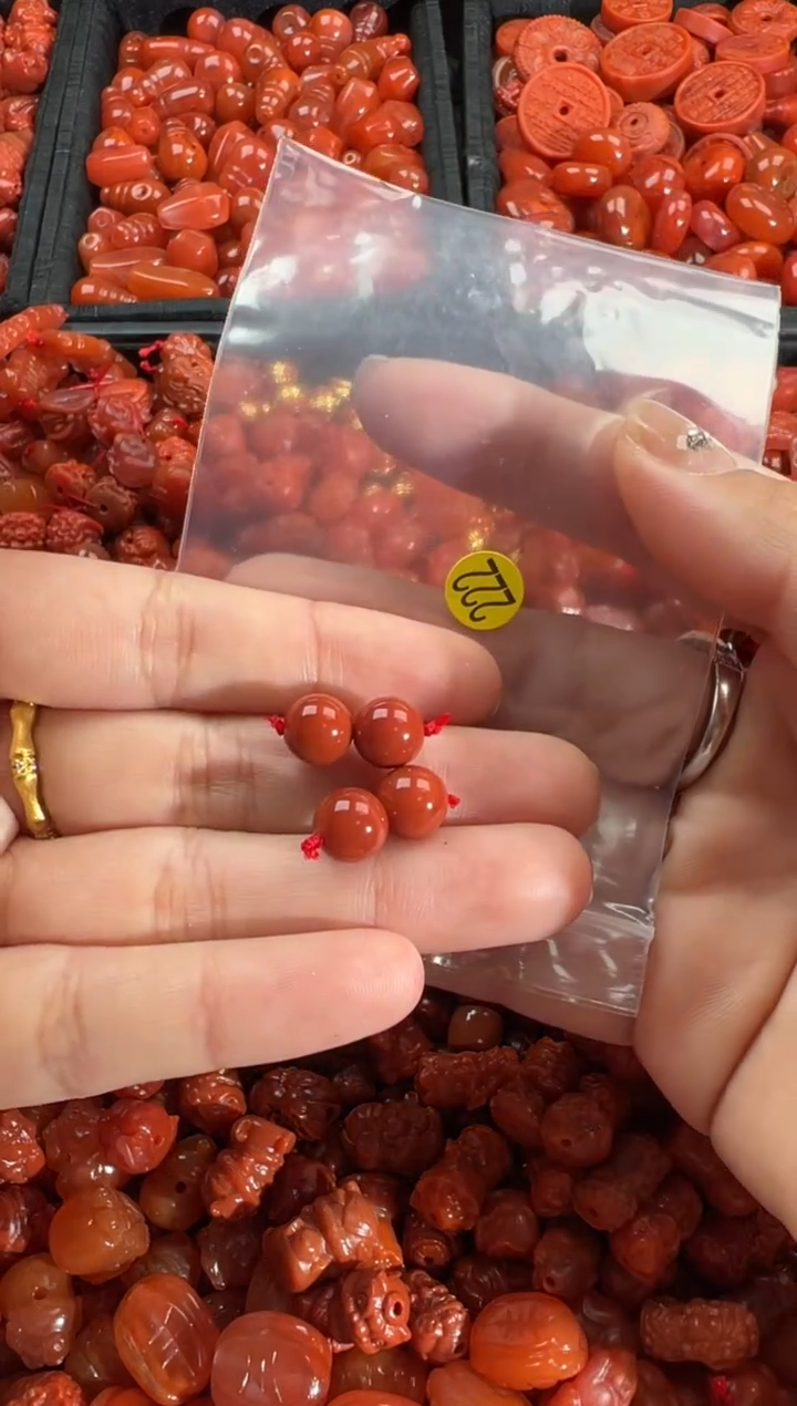 【闪购商品】南红玛瑙颈饰未镶嵌1