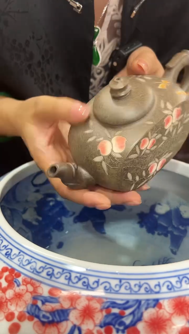 摆件紫砂寿桃紫砂壶