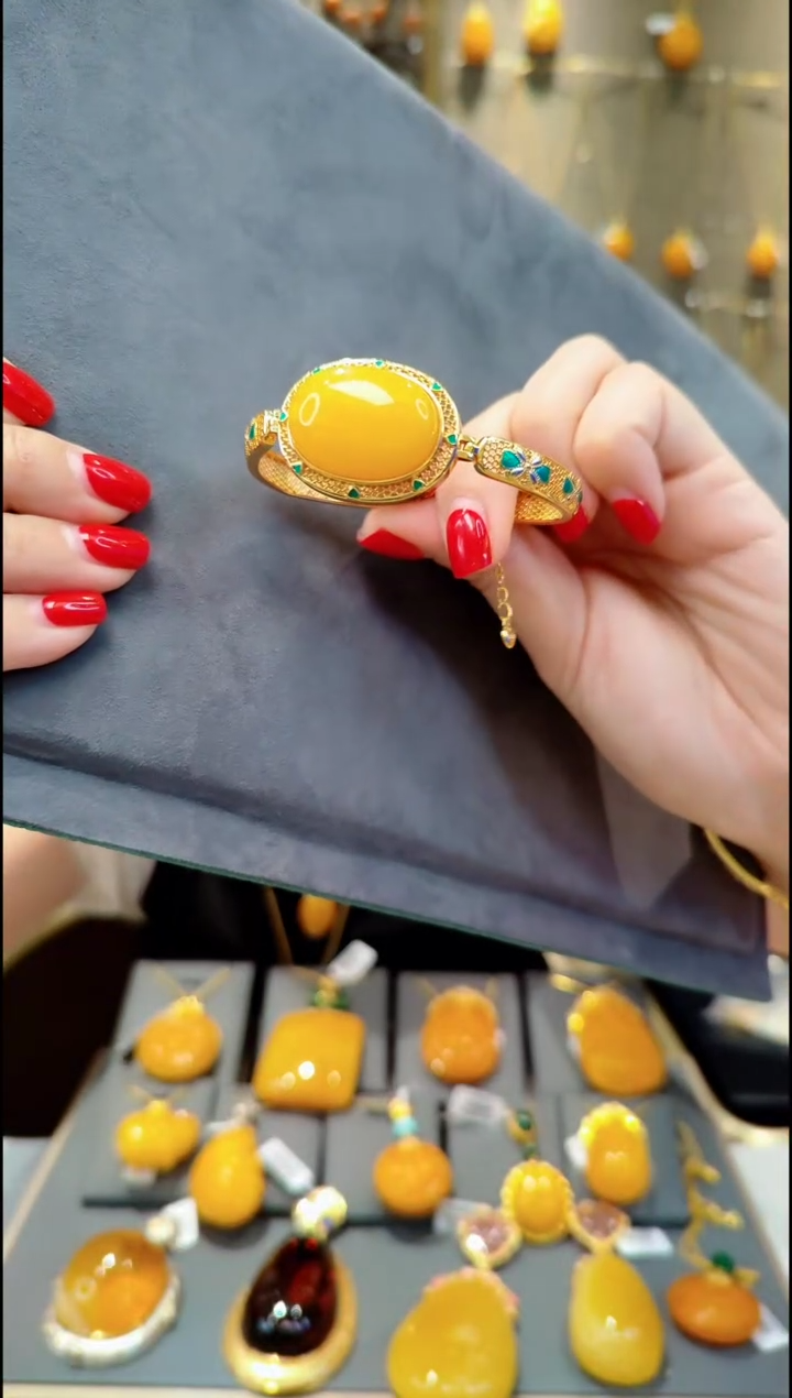 【闪购商品】蜜蜡手镯银S925镀金镶嵌H729蜜蜡手镯