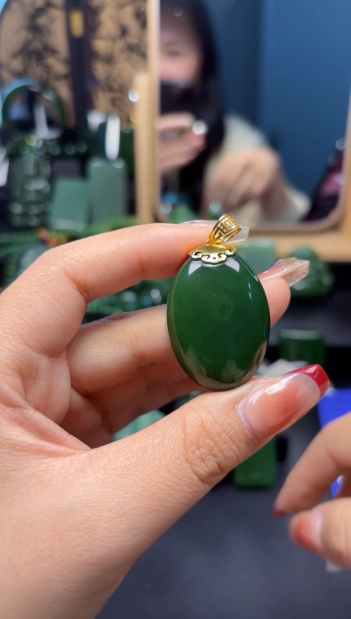 【闪购商品】和田玉（碧玉）吊坠(赠链)18K金镶嵌1