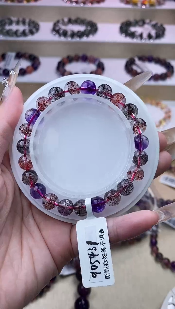 【闪购商品】水晶手链未镶嵌黑加仑超七8m+