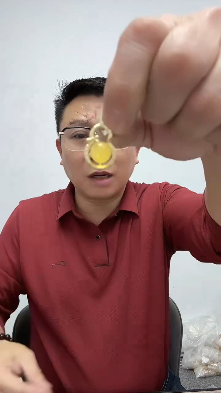 【闪购商品】琥珀裸石未镶嵌75天然蜜蜡（有瑕介意勿拍）