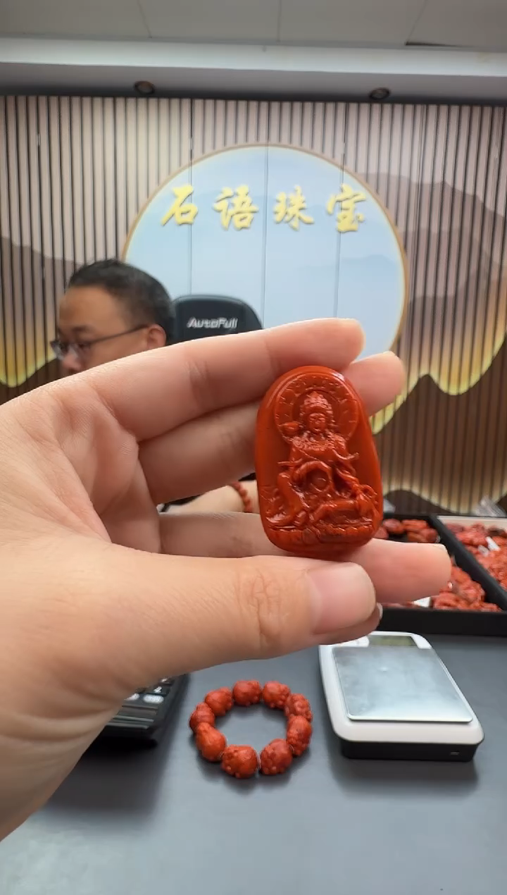 未镶嵌雕刻南红玛瑙047ZB1205产品一个