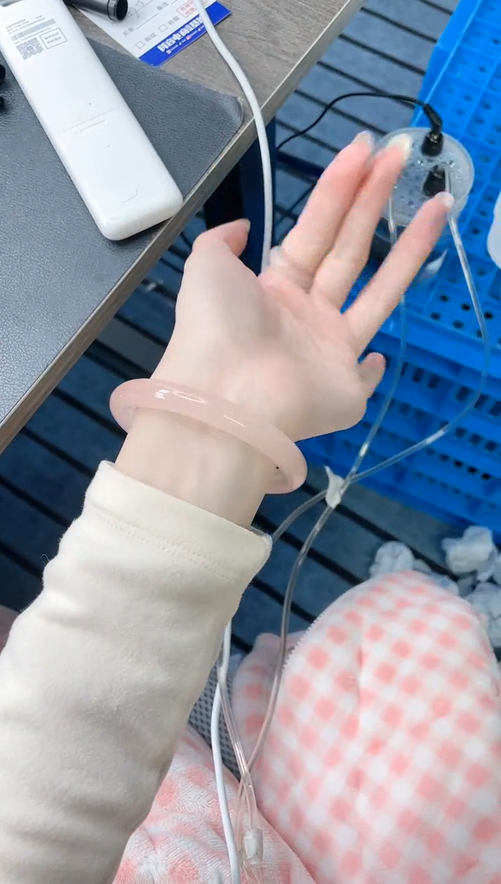 【闪购商品】石英质玉手镯未镶嵌26J238-60