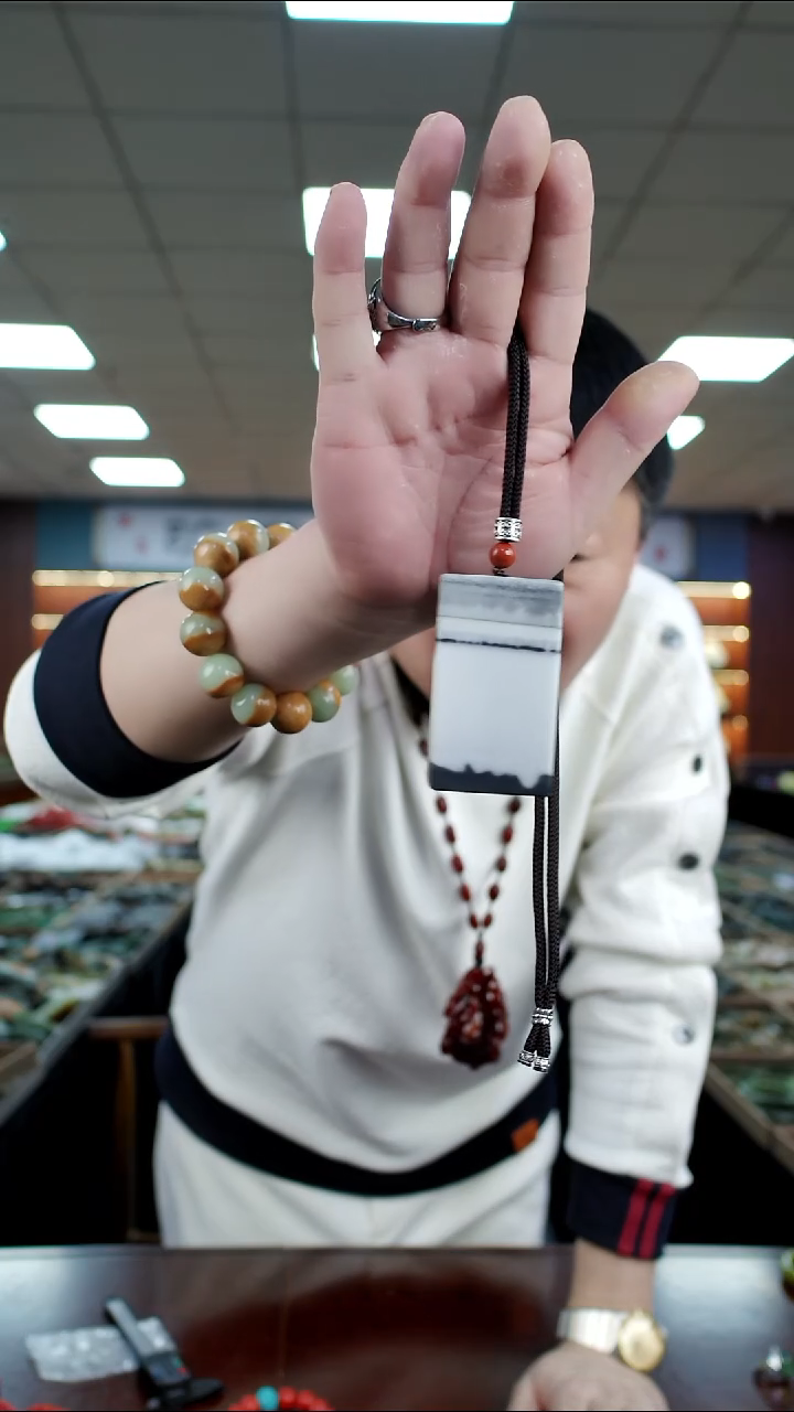 颈饰未镶嵌和田玉多样是发货随机发一