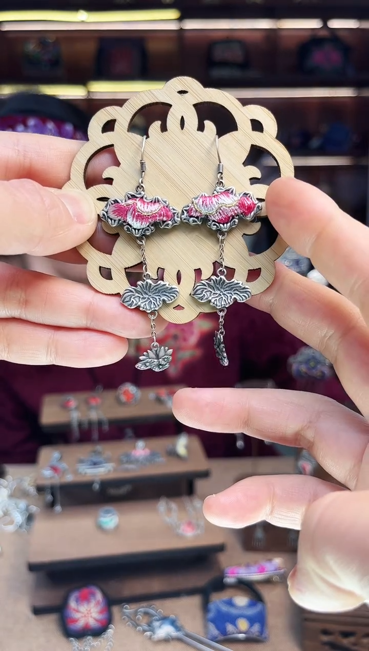 【闪购商品】织绣1686黔东南苗族刺绣