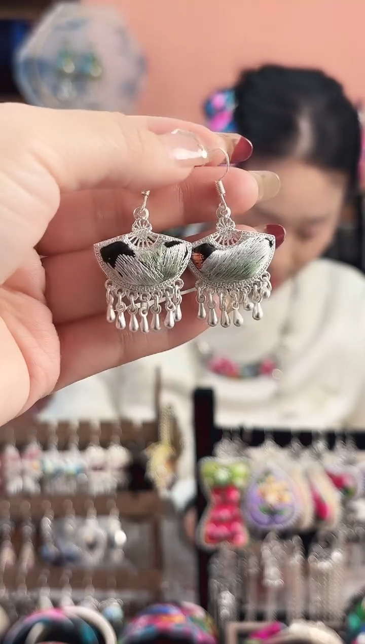 织绣艺枝独绣手工饰品35