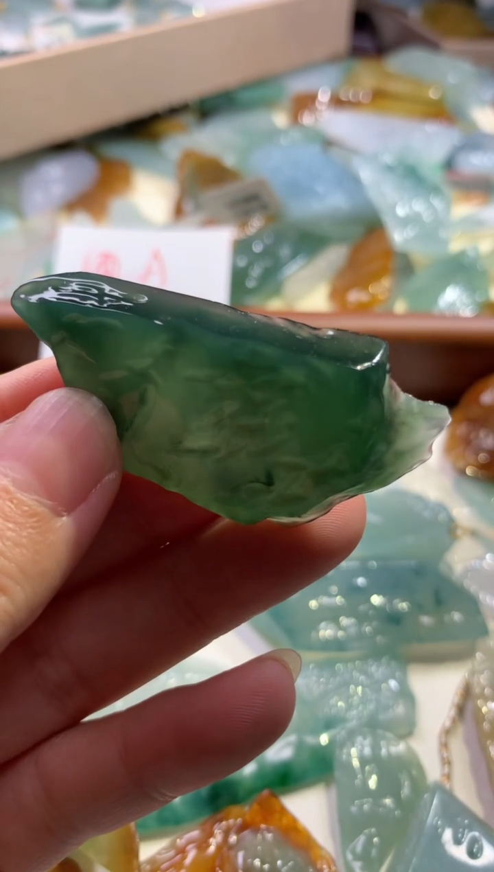 【闪购商品】翡翠颈饰未镶嵌吊坠