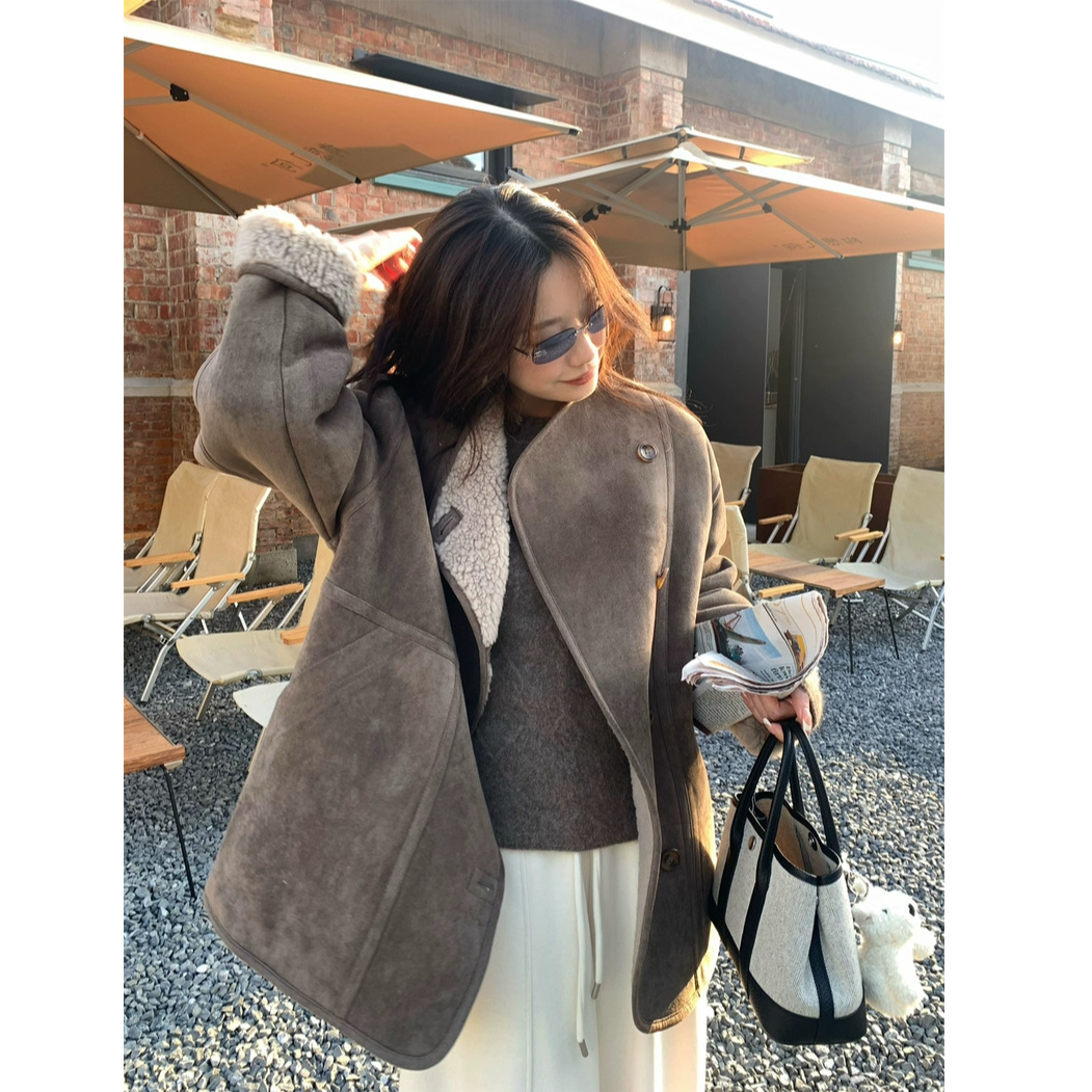 两面穿麂皮绒中长款颗粒羊毛外套