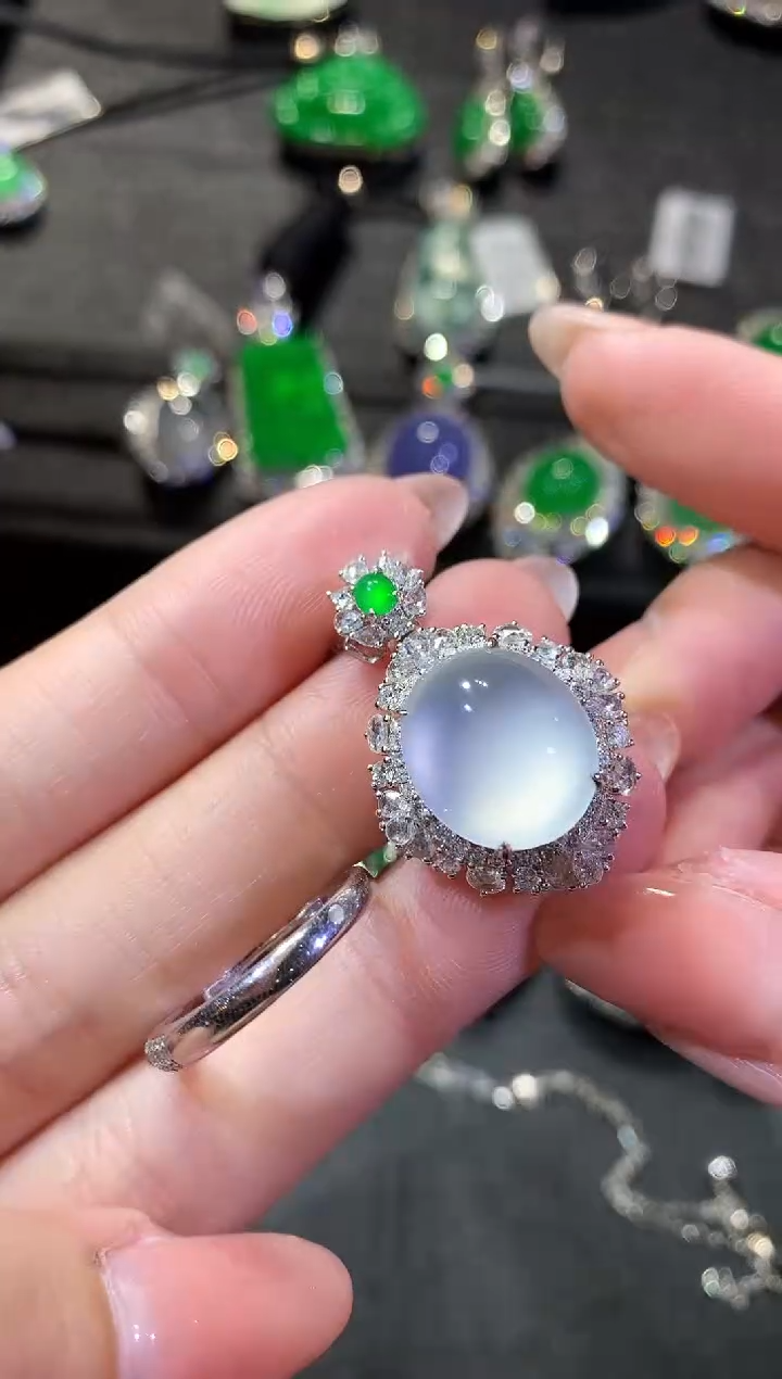 【闪购商品】翡翠吊坠(不含链)18K金镶嵌136-两用款蛋面