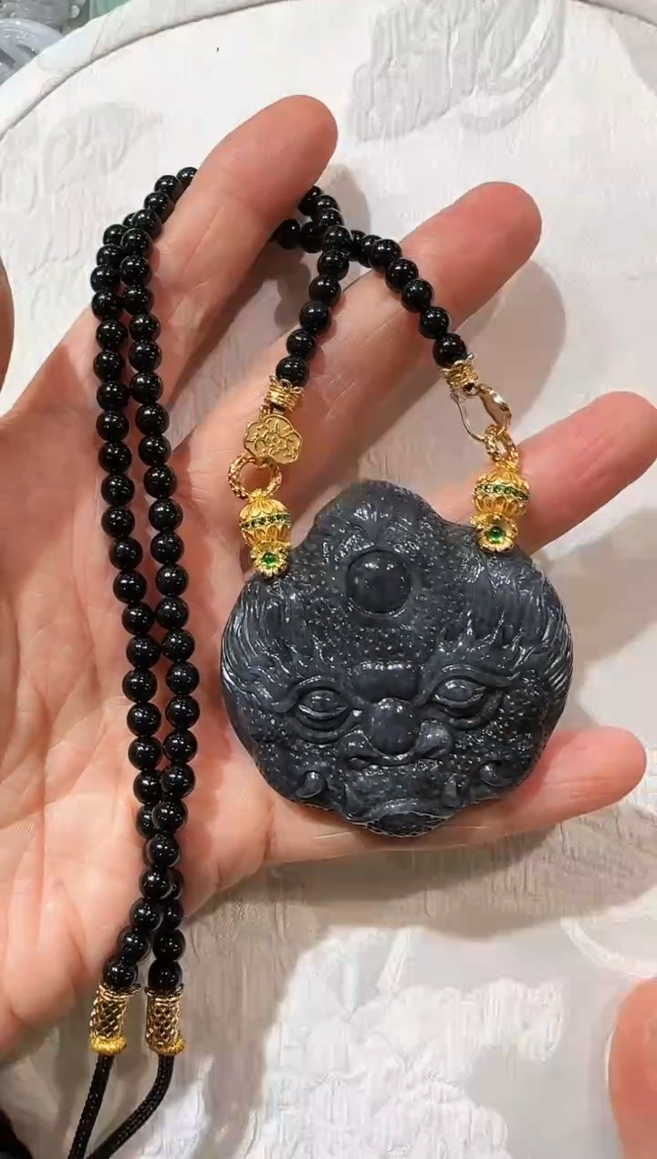 【闪购商品】翡翠未镶嵌颈饰国风