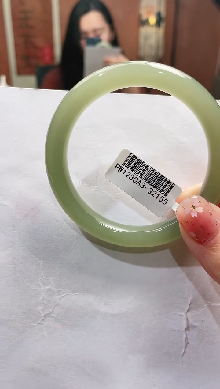 【闪购商品】和田玉手镯未镶嵌55