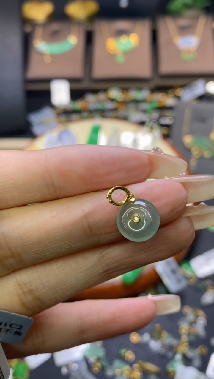 翡翠18K金镶嵌颈饰净货35748