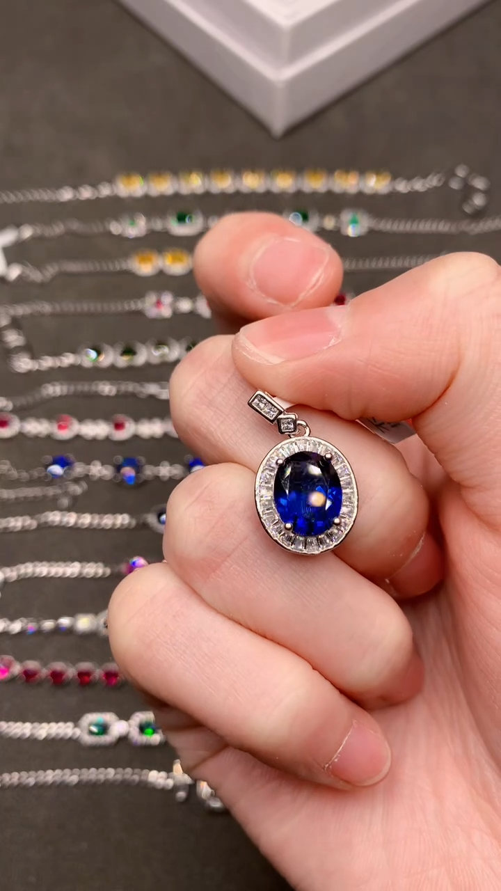 【闪购商品】蓝宝石颈饰银S925镶嵌.....