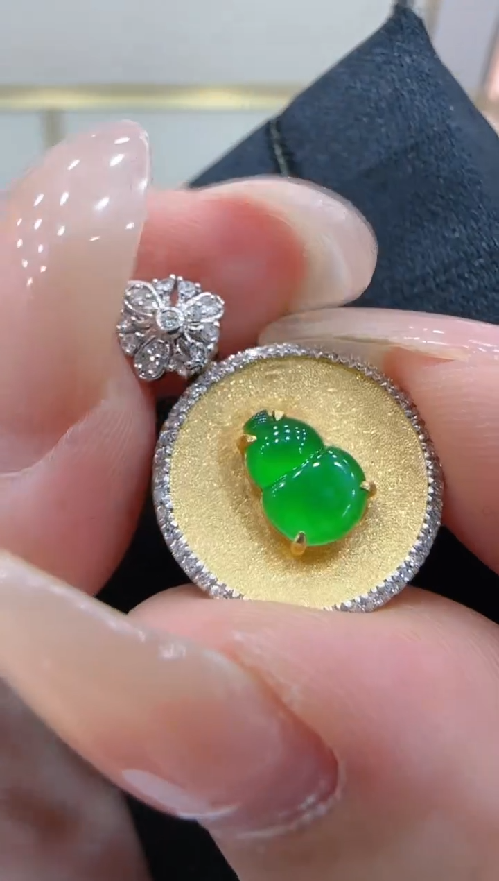 【闪购商品】翡翠吊坠(不含链)18K金镶嵌团购多样性发一件
