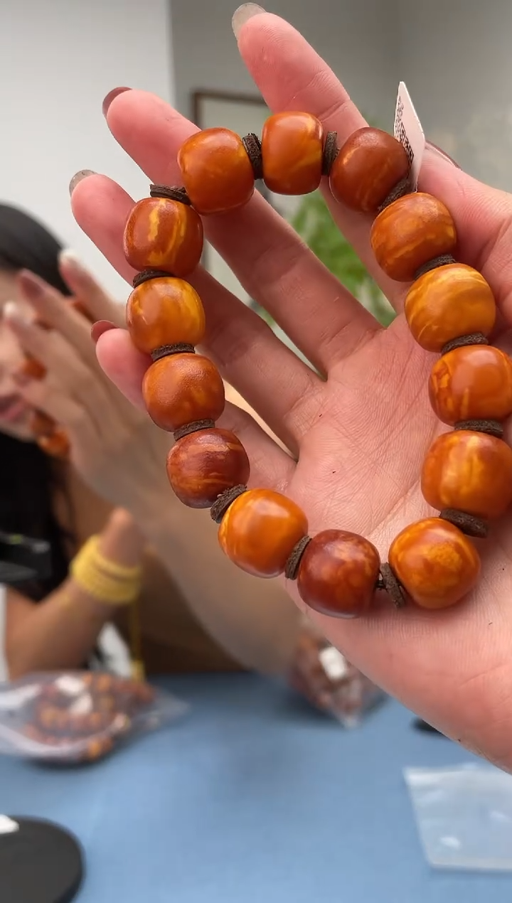 未镶嵌蜜蜡珠宝奇石030，假一罚十多样性发其一