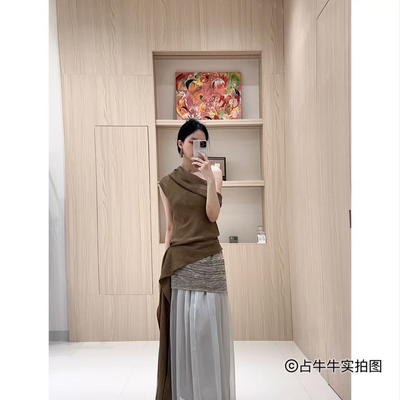 占牛牛I.NUNIU 大地色斜肩上衣+半裙套装