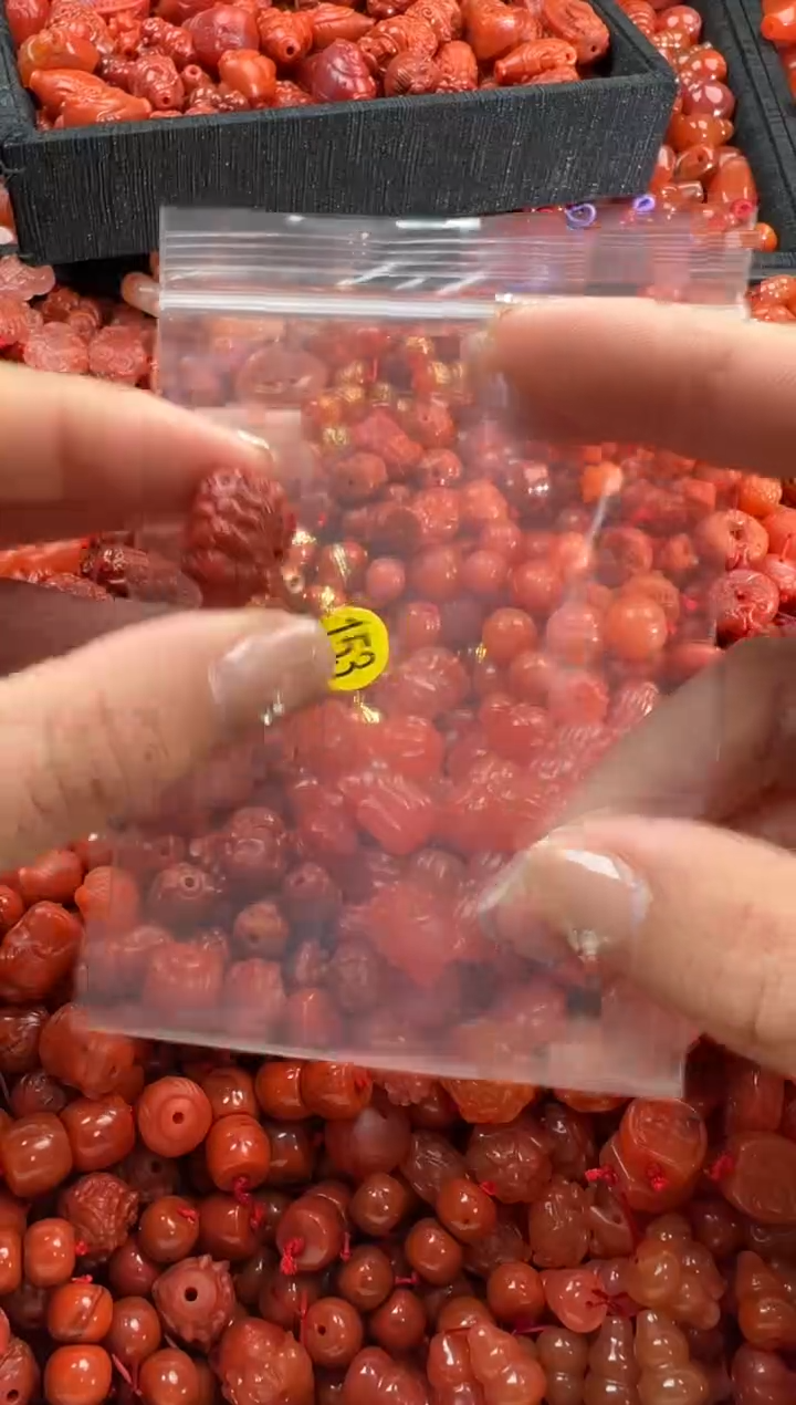 【闪购商品】南红玛瑙颈饰未镶嵌1