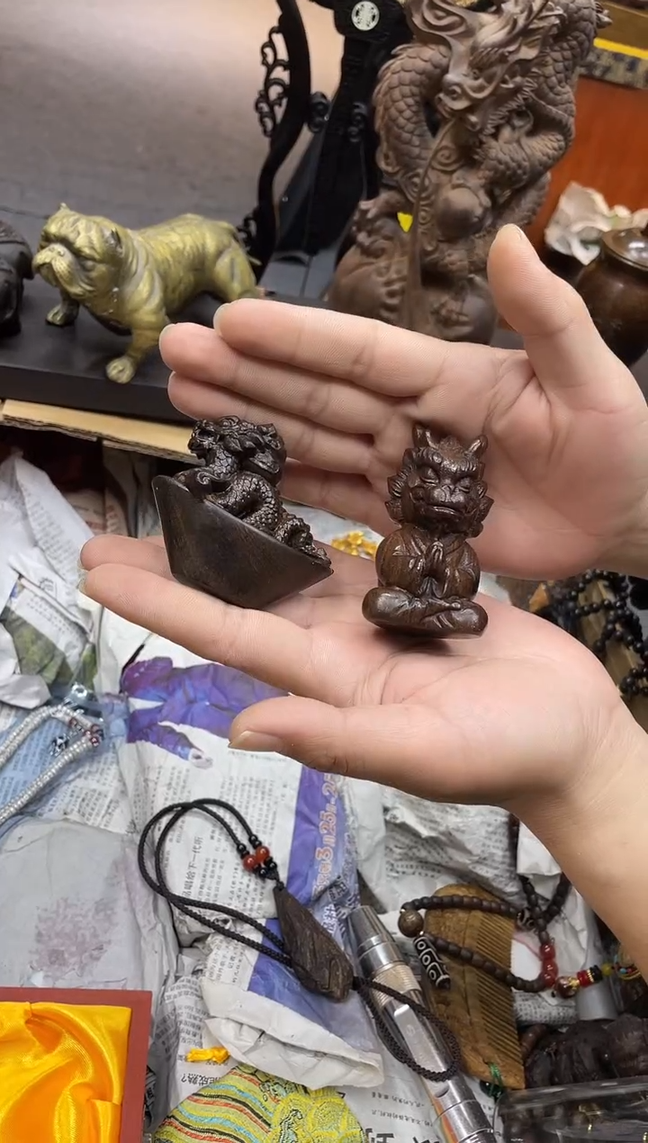 【闪购商品】大叶紫檀（黑酸枝木类） 