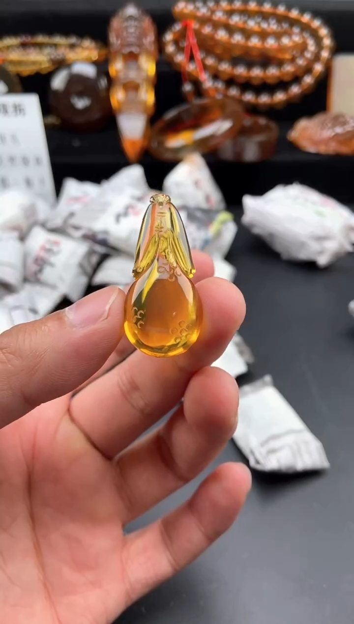 【闪购商品】琥珀颈饰未镶嵌蓝珀旗袍吊坠