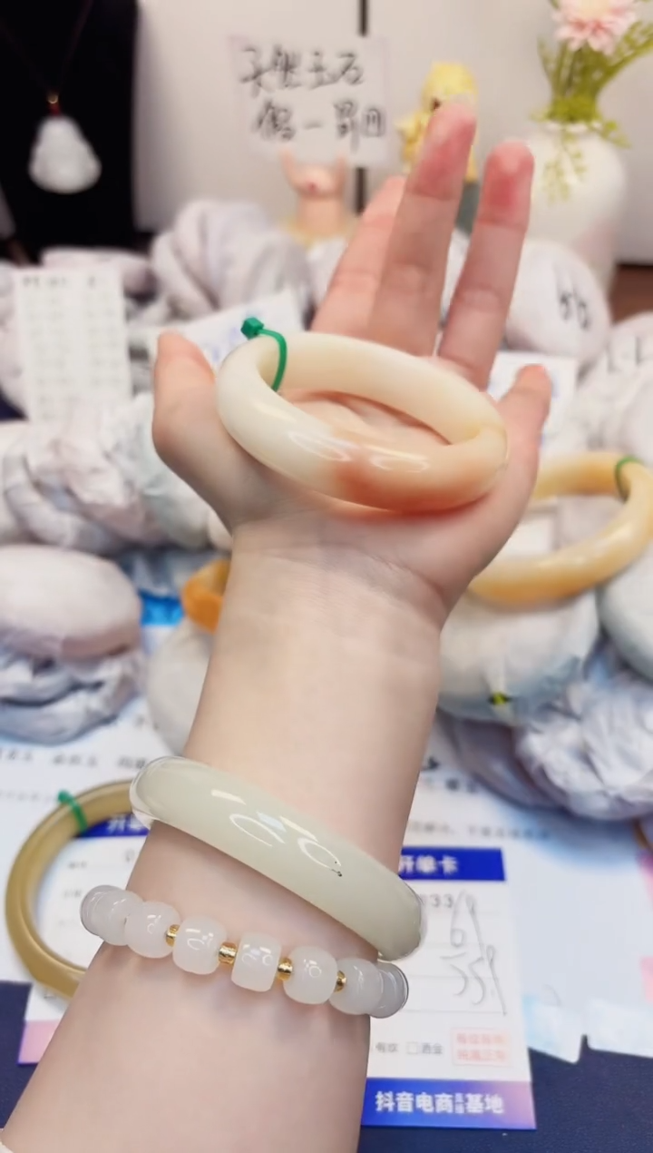 【闪购商品】石英质玉手镯未镶嵌33-财气镯-圈口55