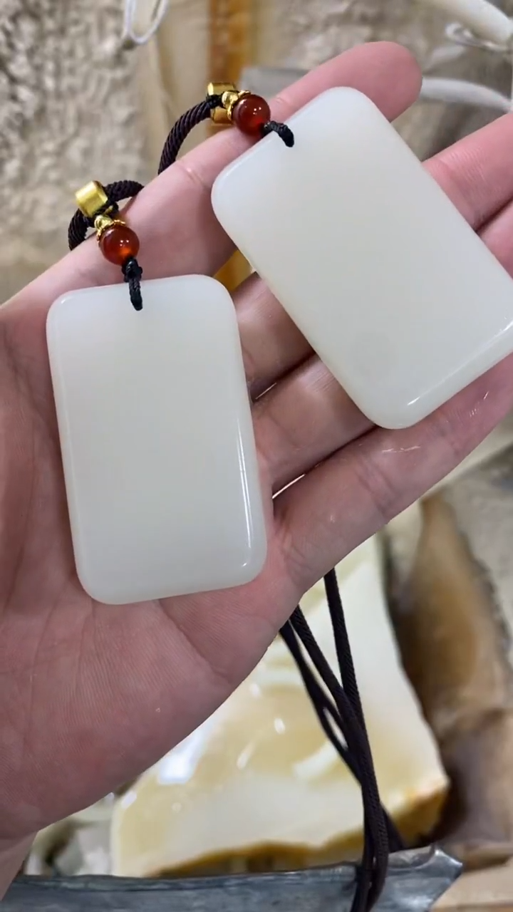 直孔三五牌男女都可佩戴 发一个