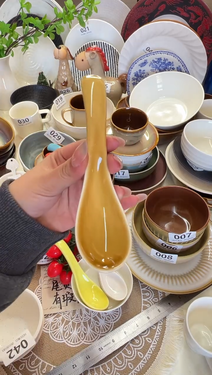 新骨瓷069瑕疵 姜黄 色5.75寸 勺子