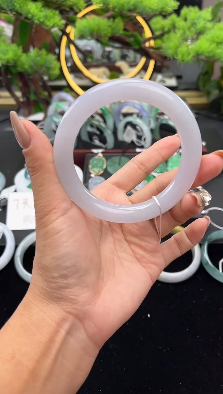 未镶嵌手镯翡翠手镯