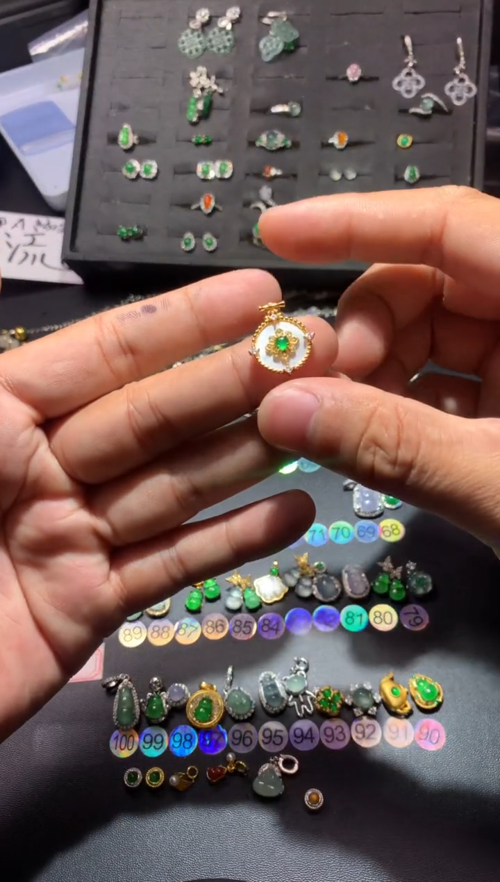 吊坠(不含链)未镶嵌翡翠小*饺1