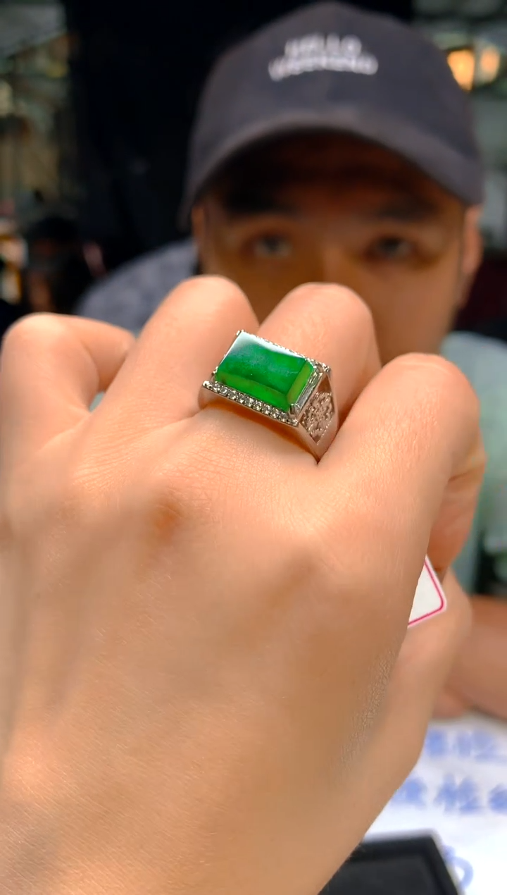 【闪购商品】定制翡翠未镶嵌18定制翡翠-多样性发货（发其一）