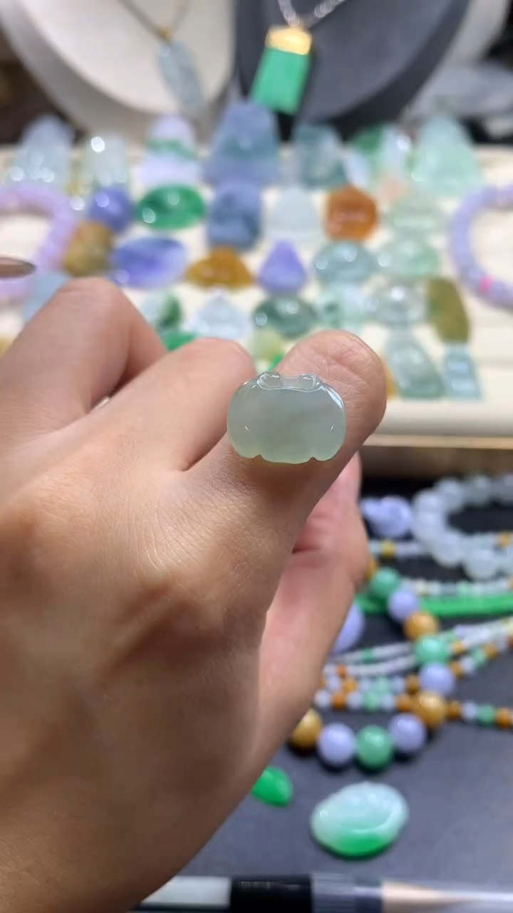 【闪购商品】定制翡翠未镶嵌翡翠