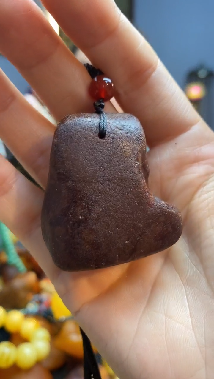 琥珀颈饰未镶嵌吊坠