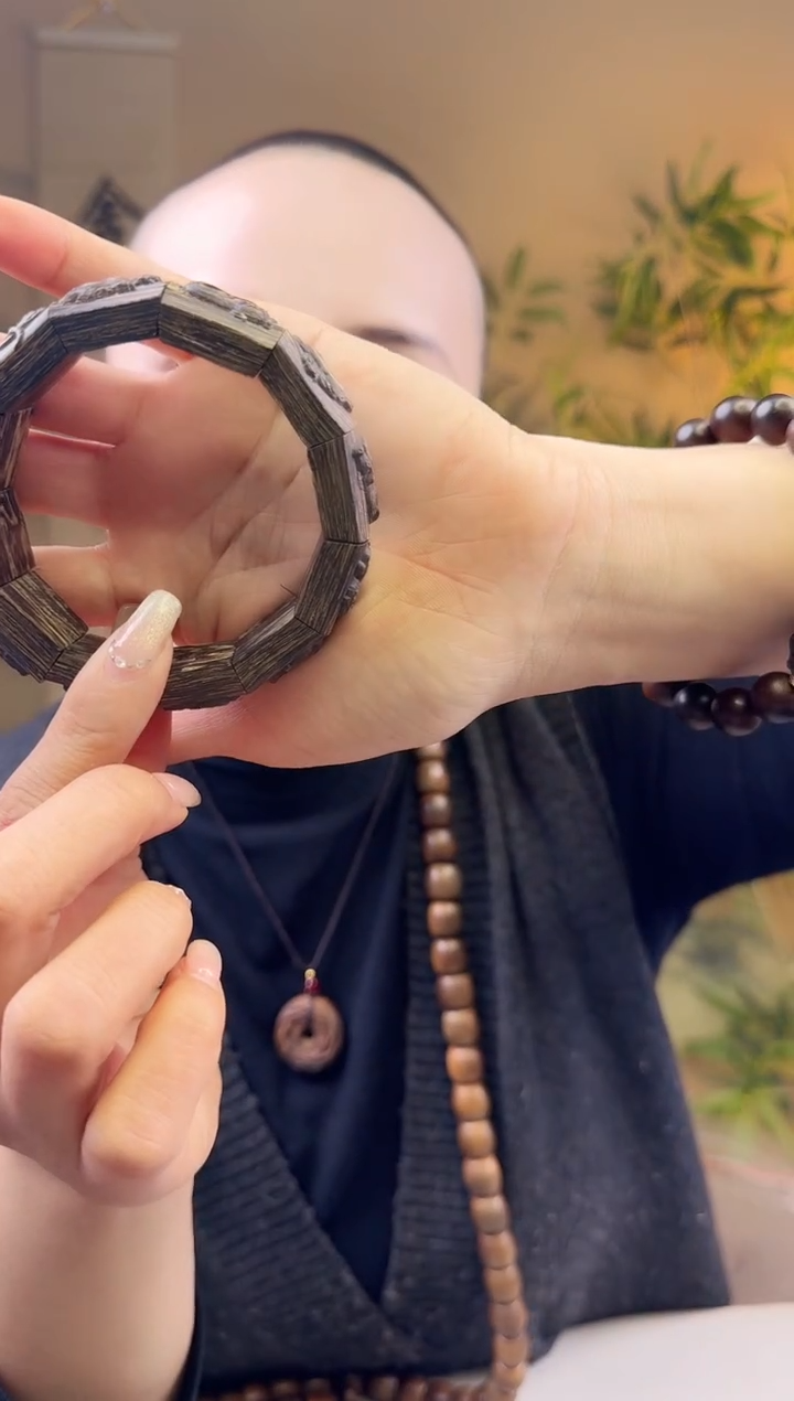 【闪购商品】木达拉干生肖手牌             