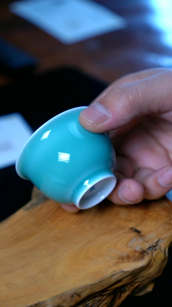 【闪购商品】杯子D18【人间瓷画】《余志辉》