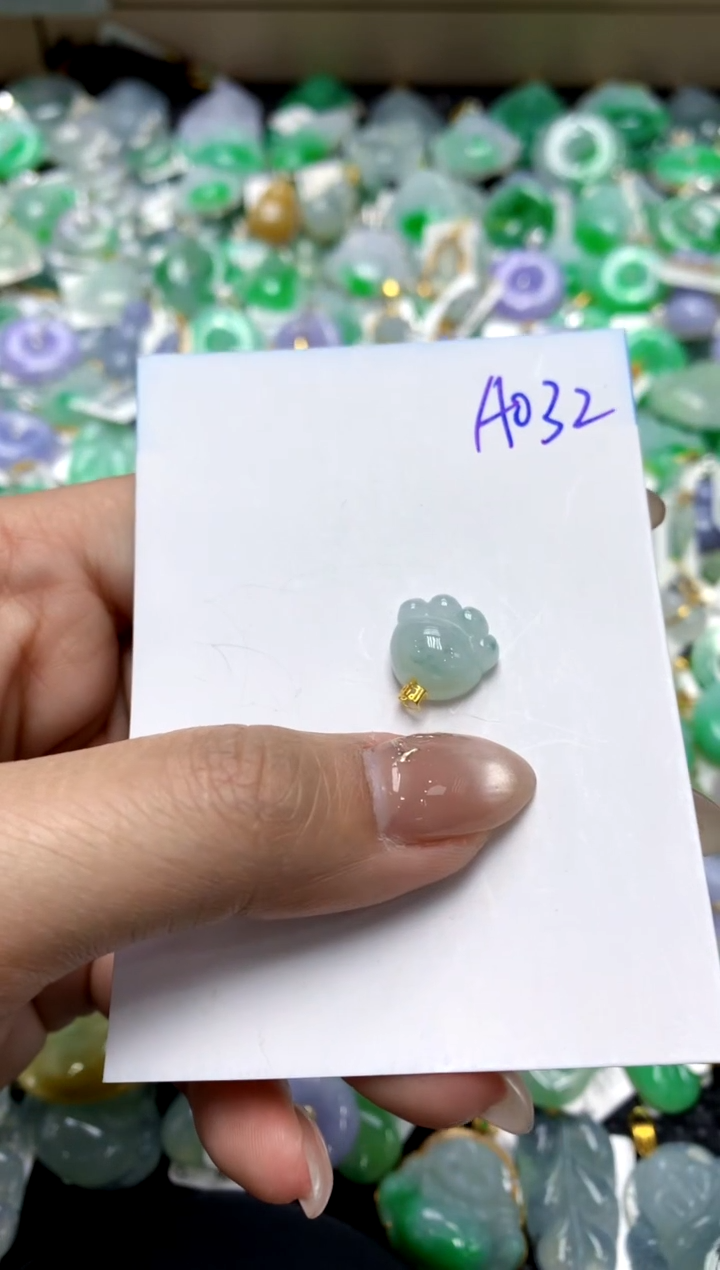 【闪购商品】翡翠颈饰18K金镶嵌1111111111111111