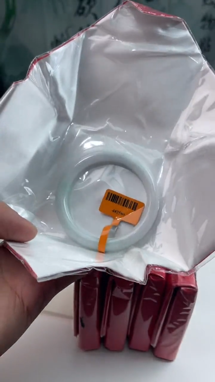 【闪购商品】翡翠手镯未镶嵌翡翠手镯（微瑕）11