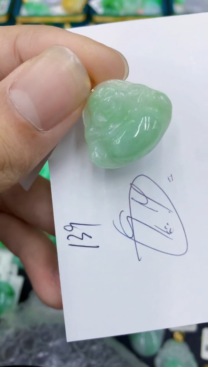翡翠未镶嵌颈饰1111111111